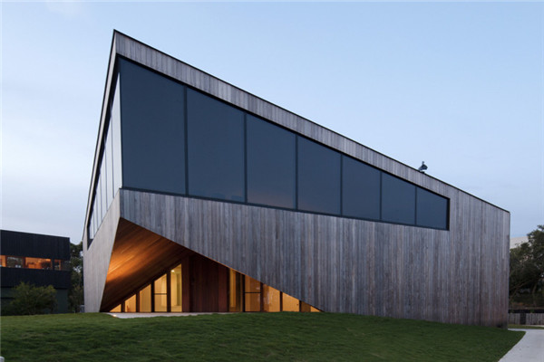 金屬復(fù)合瓦建筑