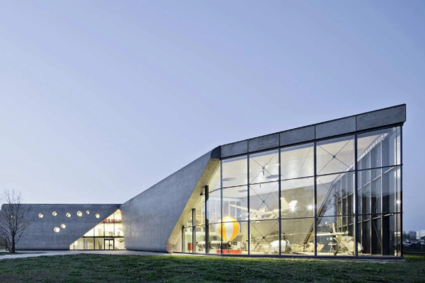 金屬復(fù)合瓦建筑