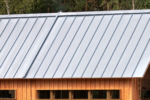 金屬?gòu)?fù)合瓦建筑