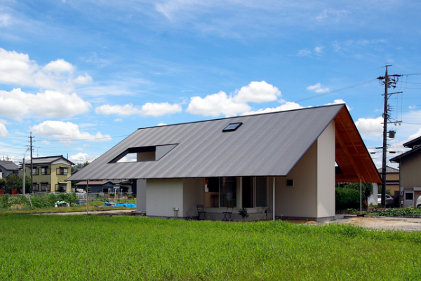 金屬?gòu)?fù)合瓦建筑