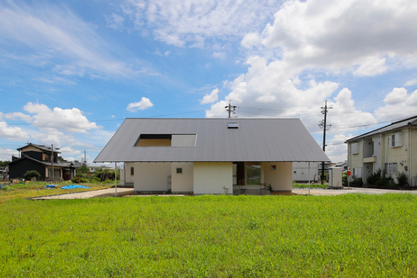 金屬?gòu)?fù)合瓦建筑