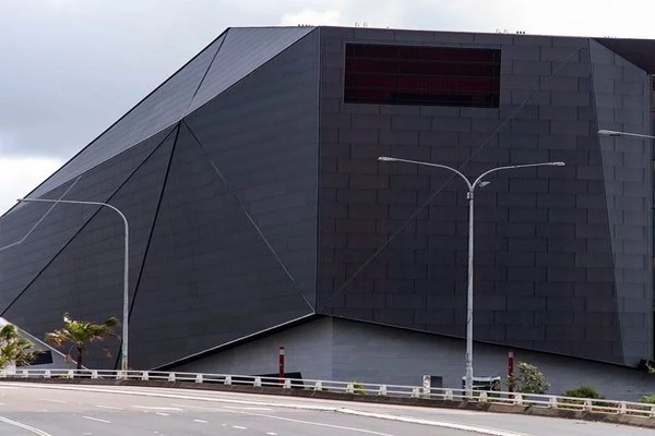 金屬復(fù)合瓦建筑