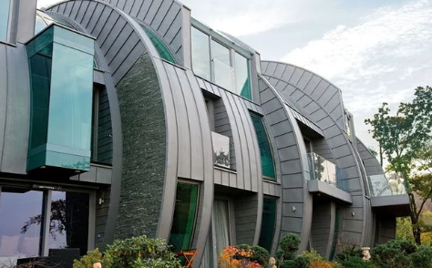 金屬?gòu)?fù)合瓦建筑