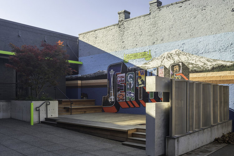 金屬?gòu)?fù)合瓦