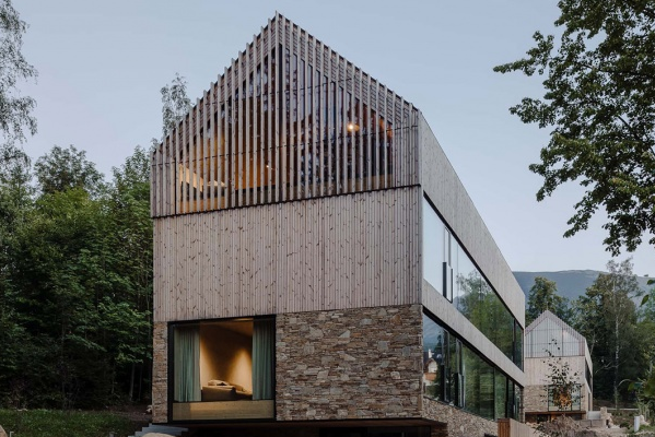 金屬復(fù)合瓦